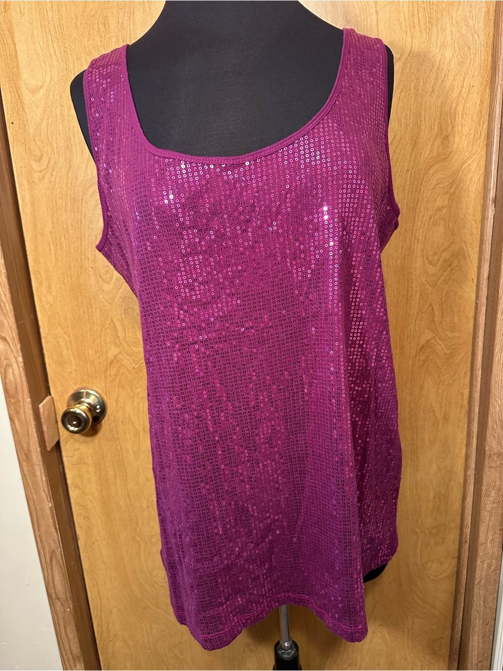 Lane Bryant size 18/20 Sleeveless Sequin Tank Top - Fuchsia - Picture 2 of 5